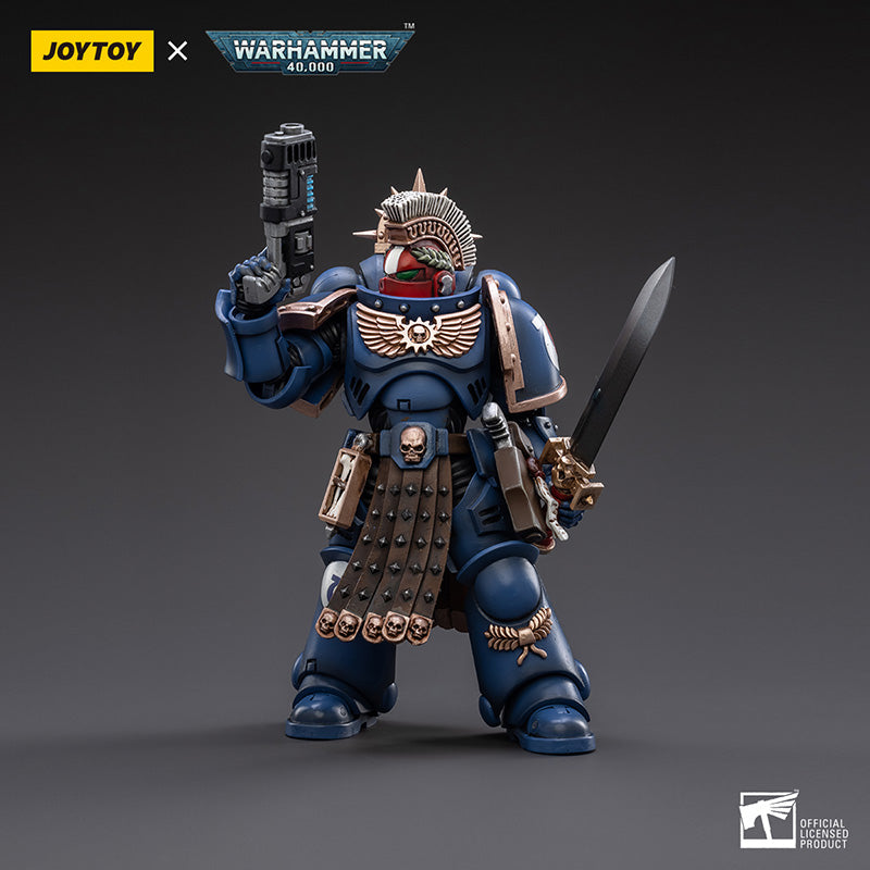 JoyToy 1/18 Warhammer 40K – Ultramarines Veteran Sergeant Icastus FM 1411 Default Title Official Joytoy Online Merch
